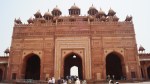 Close up Buland Darwaza – King center others left and right