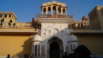 entrance to hawa mahal jaipur