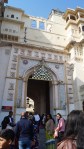 entrance to the udaipur palace